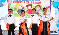 Comunidad Educativa del Cenizo recibe las nuevas instalaciones de su escuela